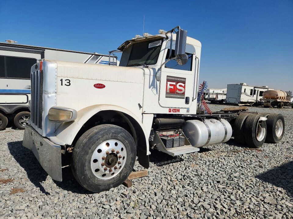 2018 PETERBILT 389
