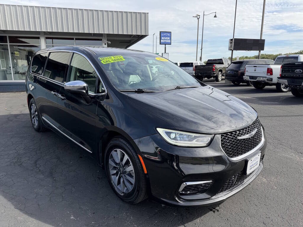 2022 CHRYSLER Pacifica