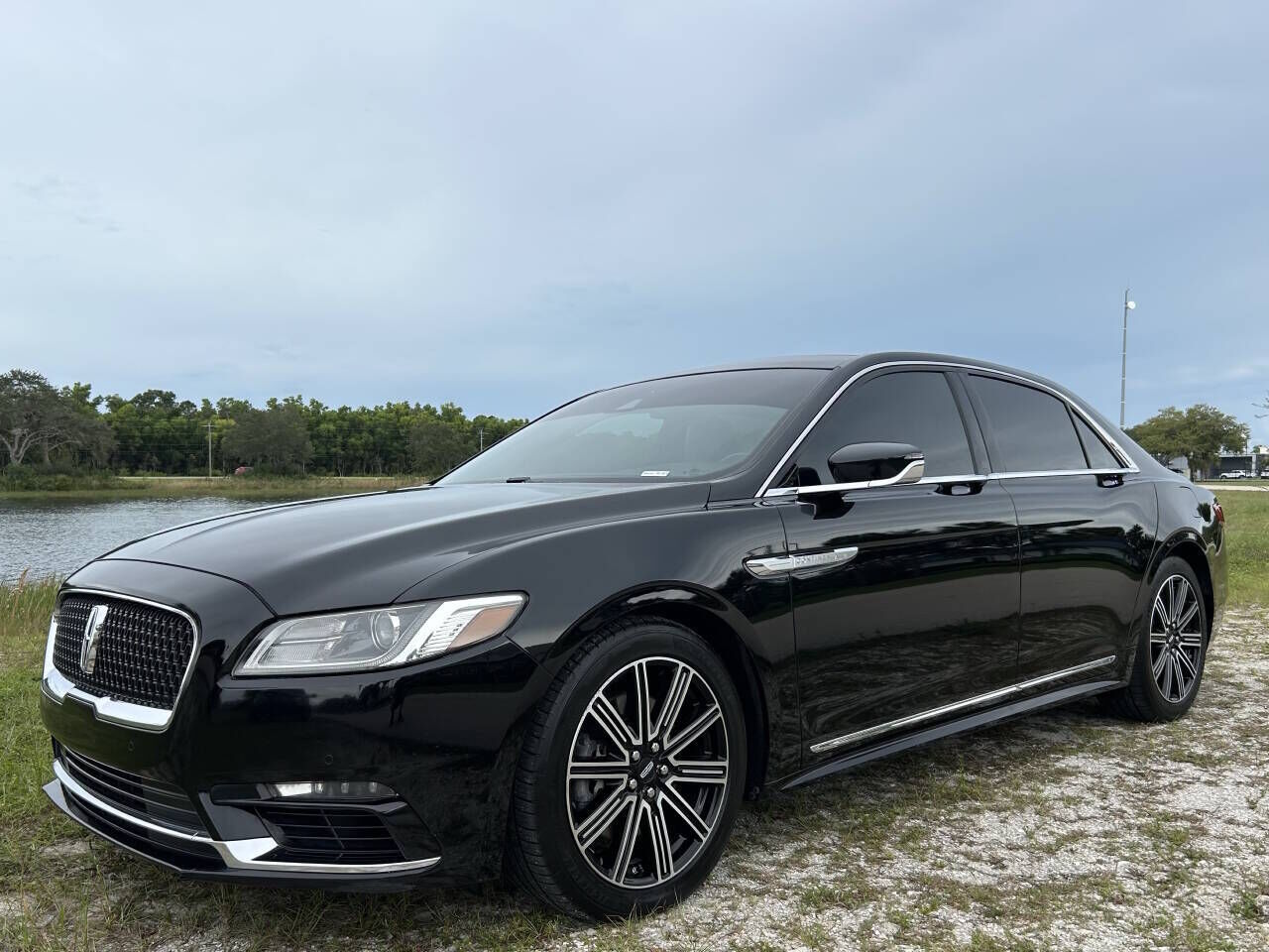 2018 LINCOLN Continental