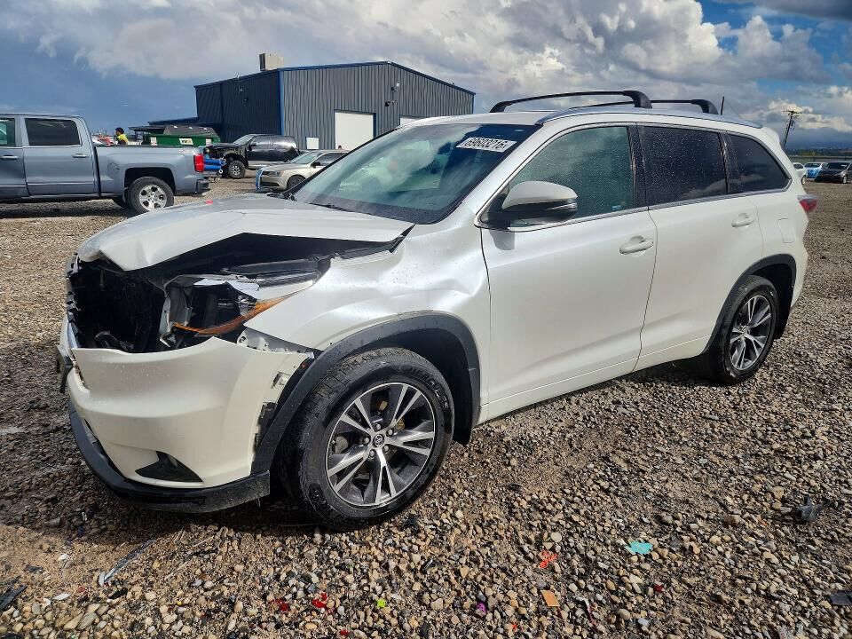 2016 TOYOTA Highlander