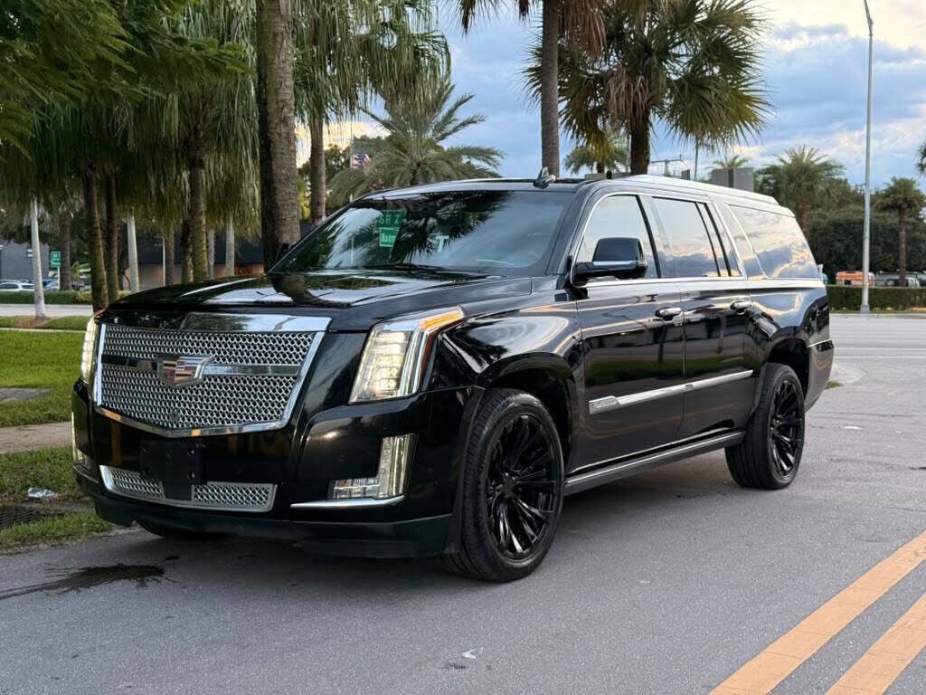 2018 CADILLAC Escalade ESV
