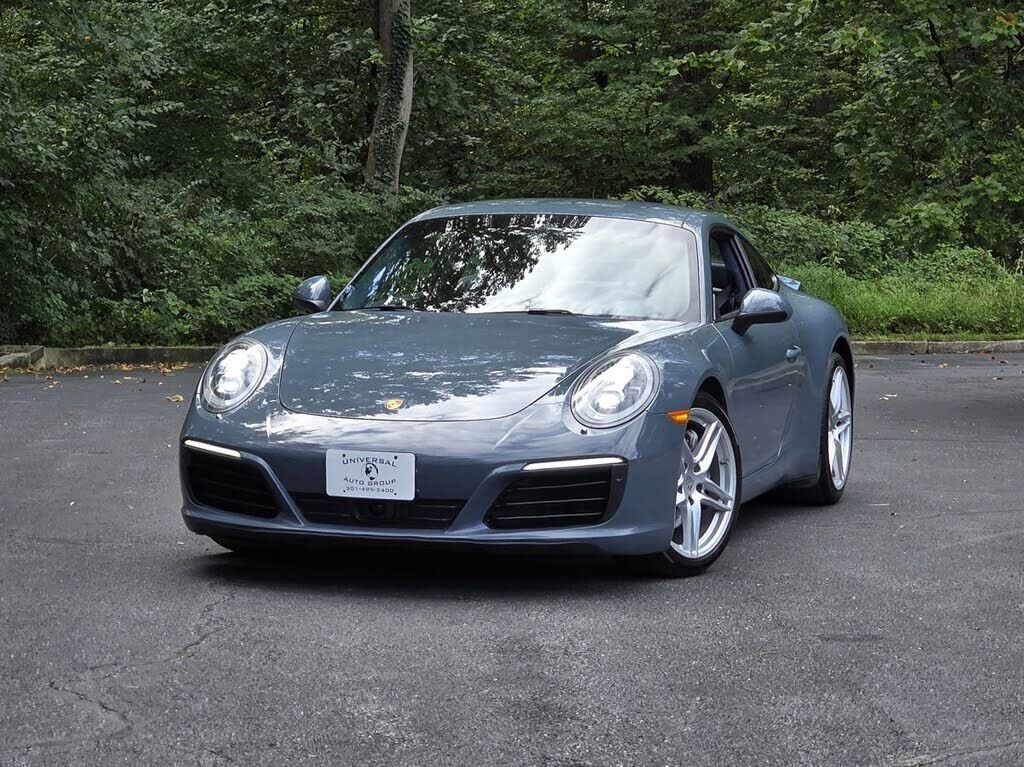 2017 PORSCHE 911