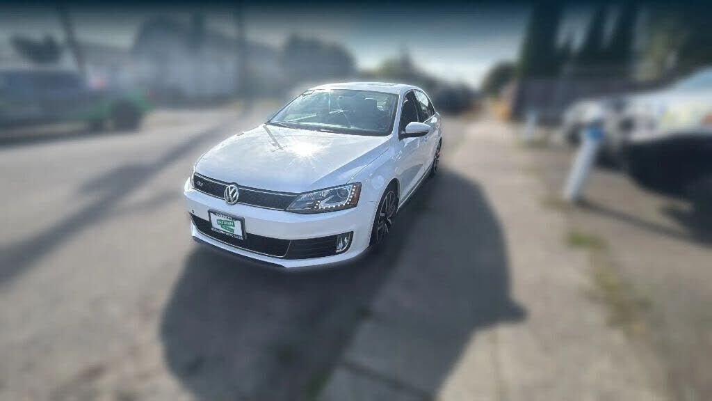 2013 VOLKSWAGEN Jetta