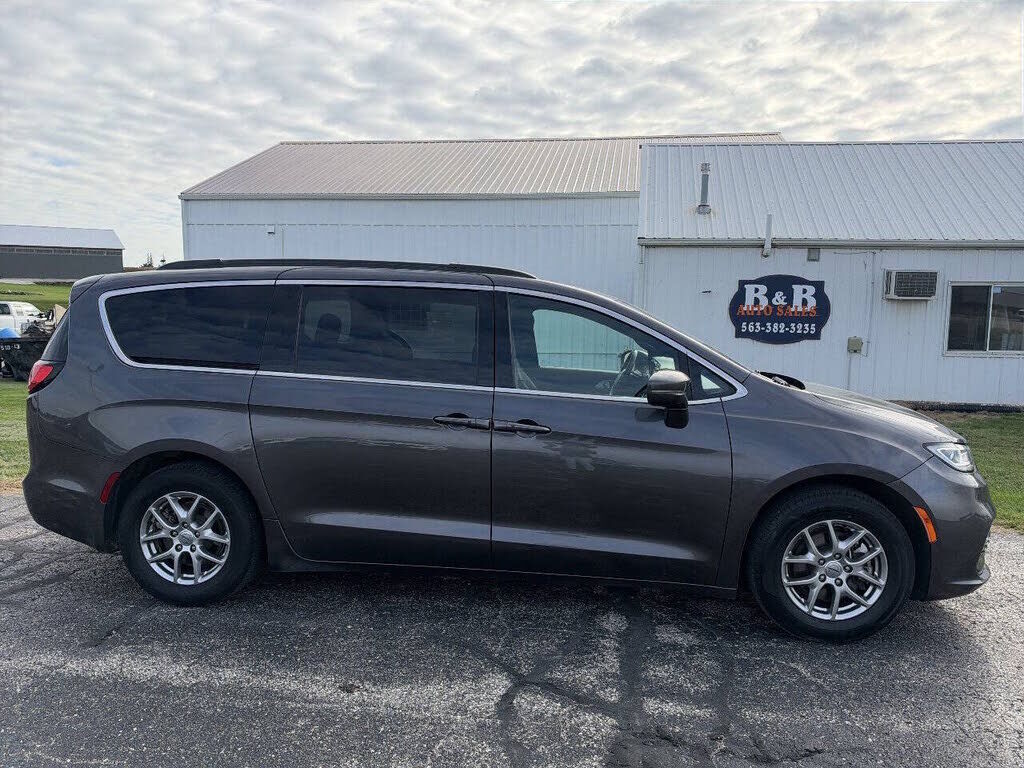 2022 CHRYSLER Pacifica
