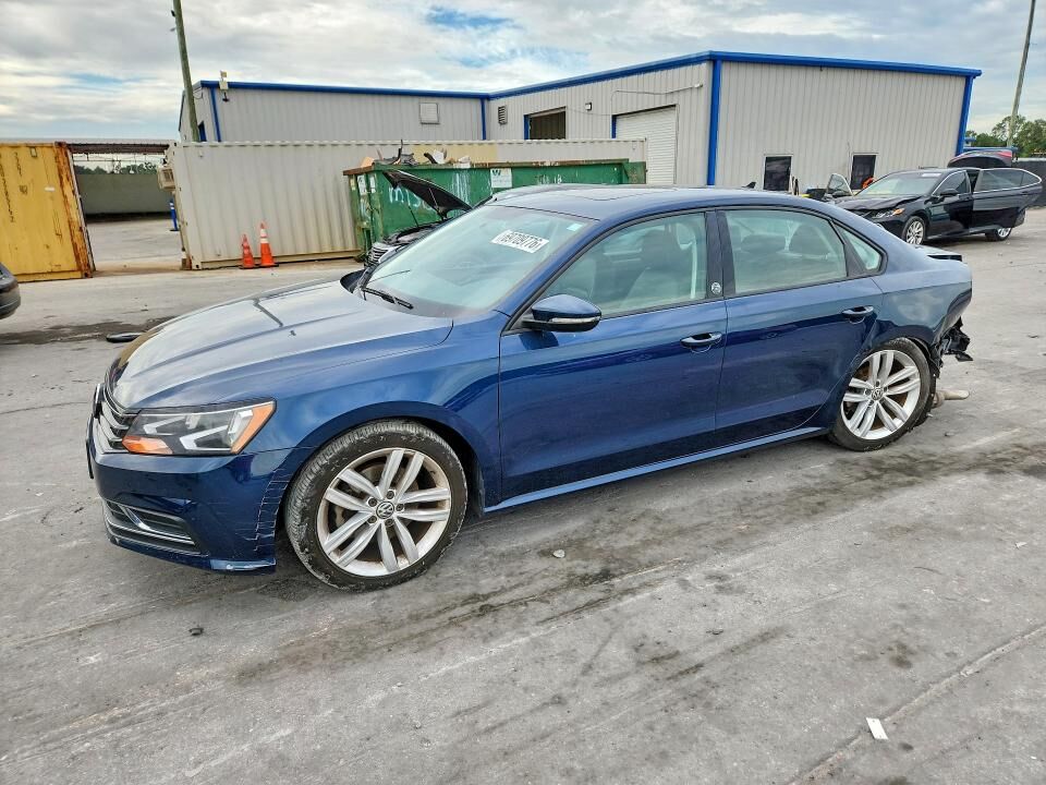2019 VOLKSWAGEN Passat