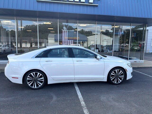 2017 LINCOLN MKZ