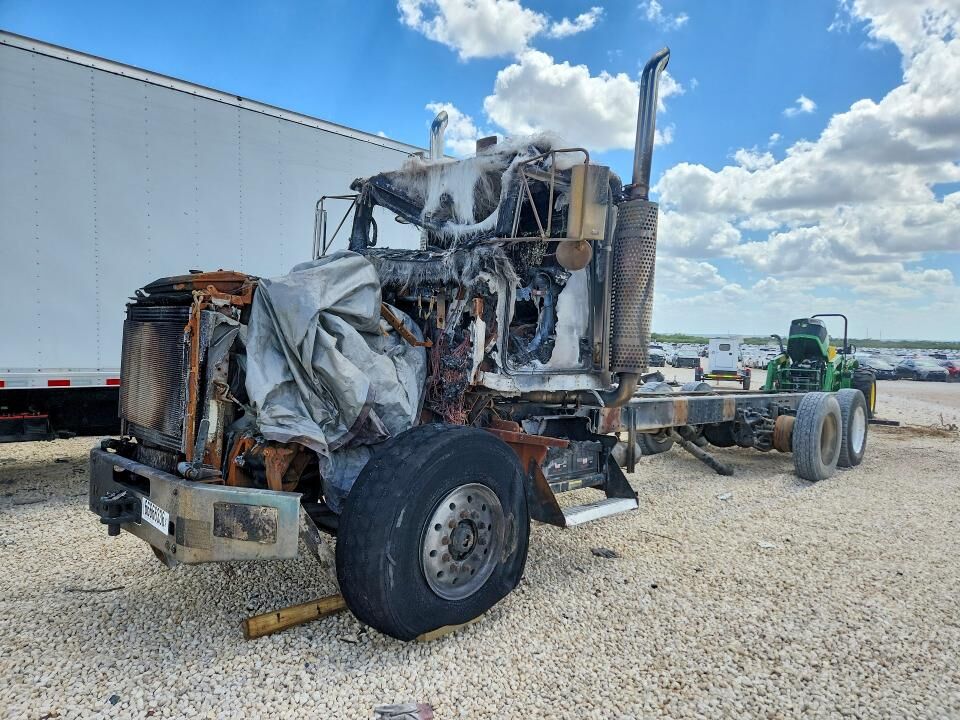 2006 KENWORTH T8 Series