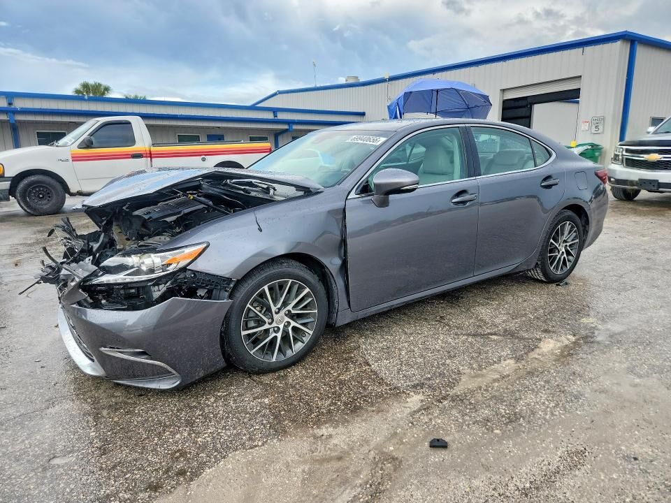 2016 LEXUS ES