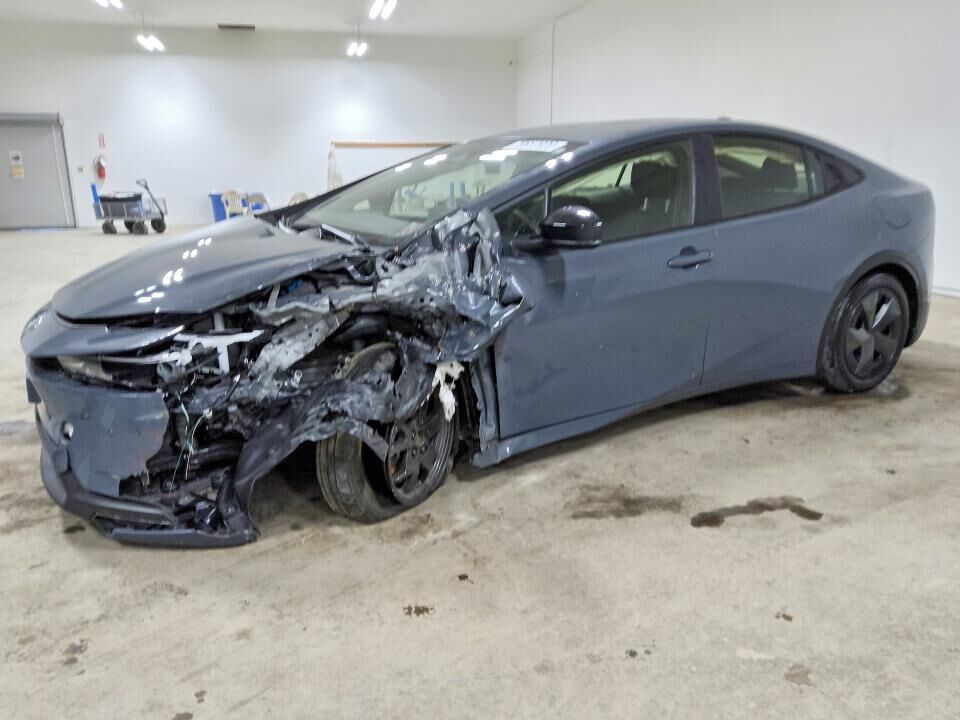 2024 TOYOTA PRIUS