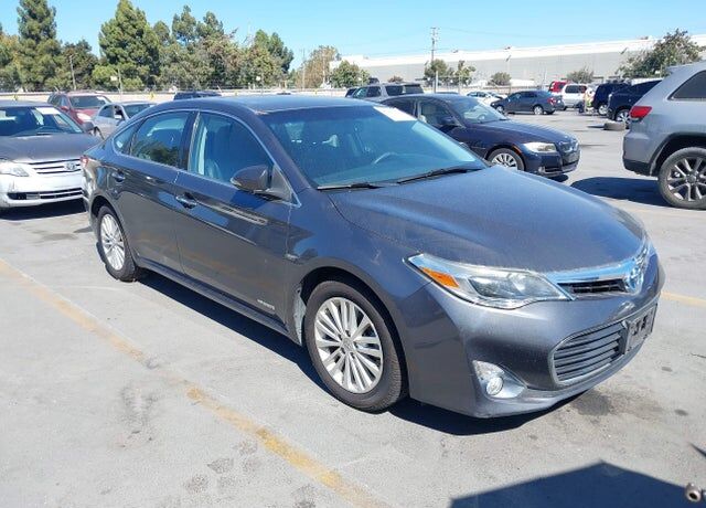 2014 TOYOTA Avalon
