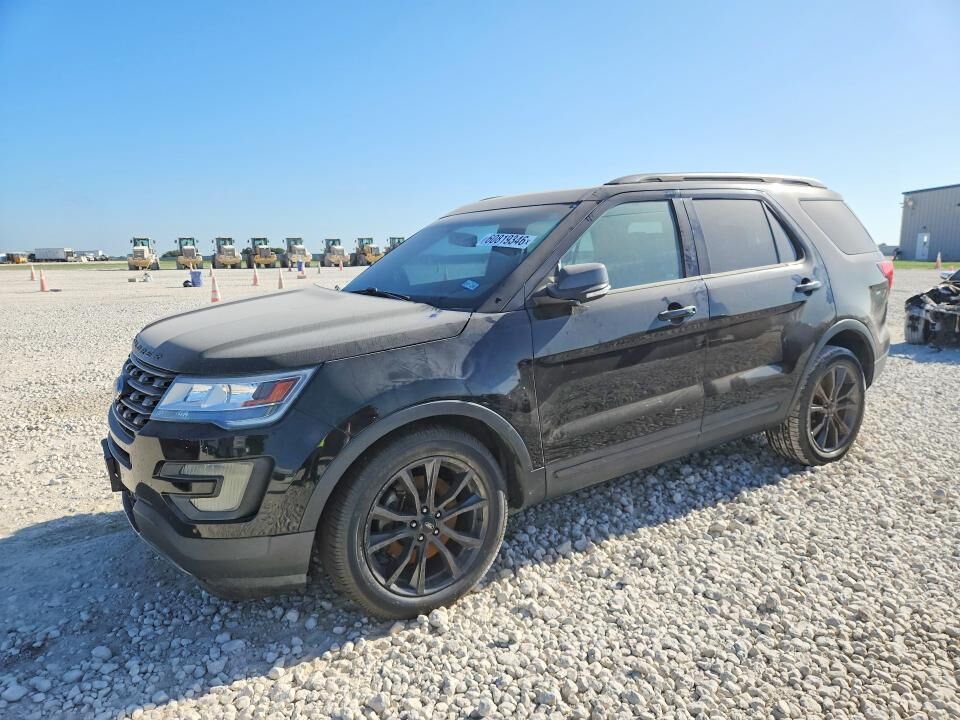 2017 FORD Explorer