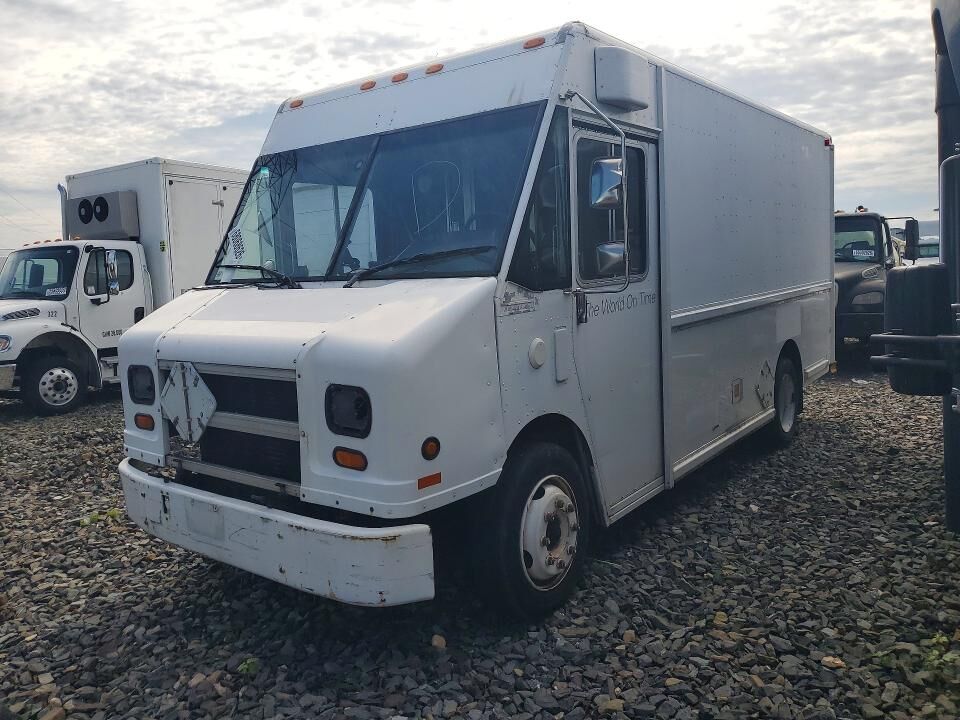 2004 FREIGHTLINER MT 45 Chassis