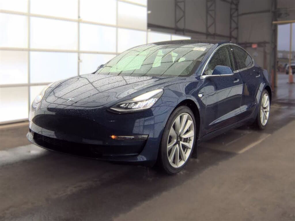 2019 TESLA Model 3