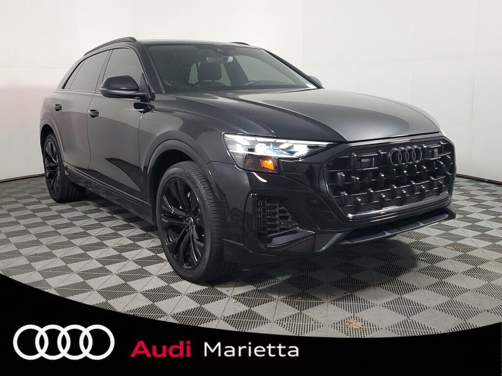2024 AUDI Q8