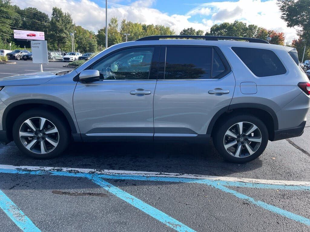 2025 HONDA Pilot