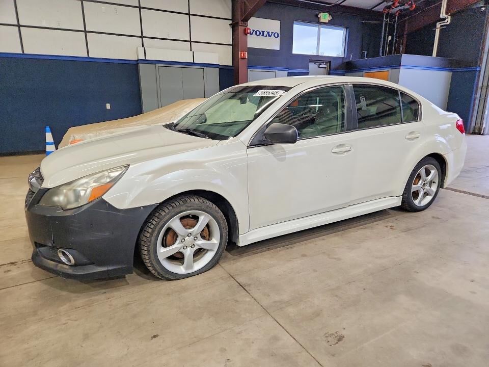 2014 SUBARU Legacy