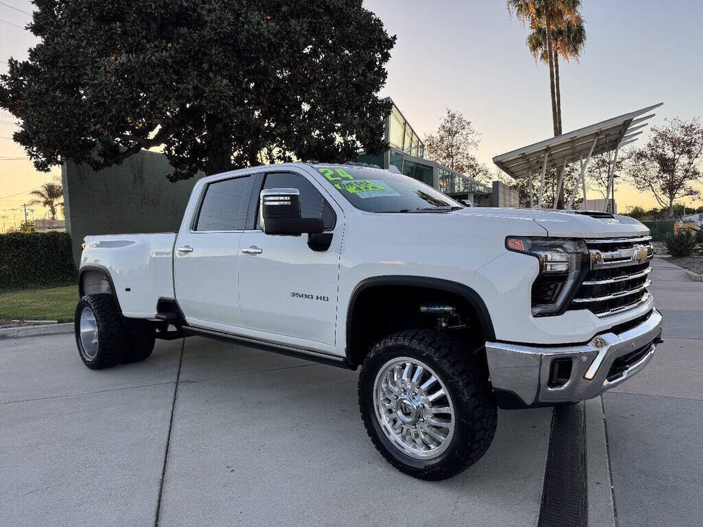 2024 CHEVROLET Silverado HD