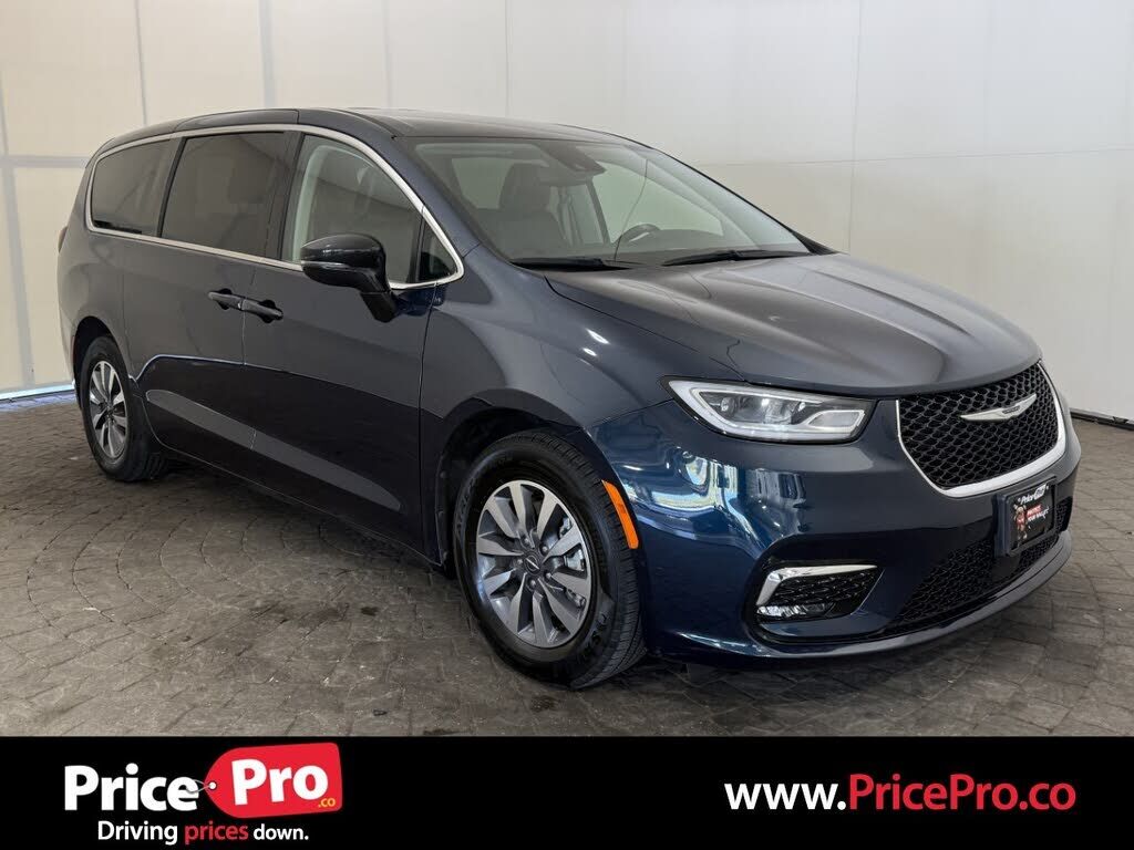 2024 CHRYSLER Pacifica