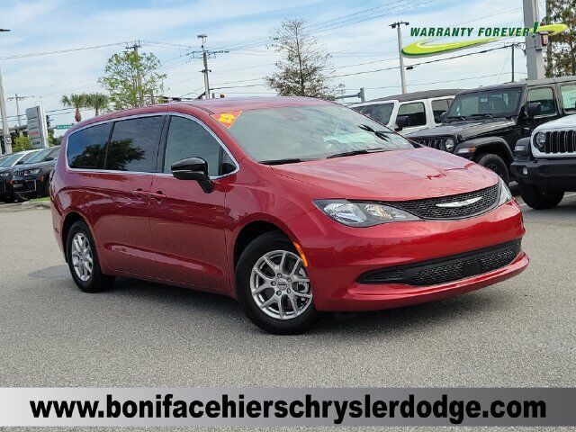 2025 CHRYSLER Voyager