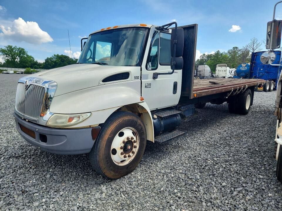 2002 INTERNATIONAL MA025