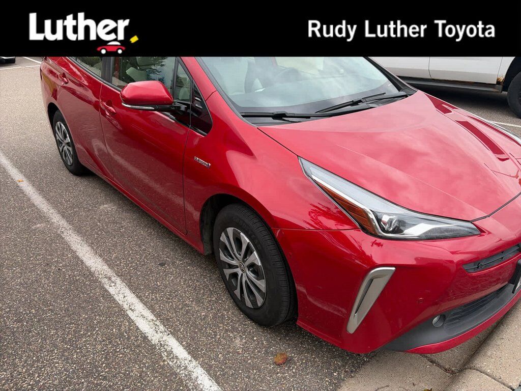 2019 TOYOTA PRIUS