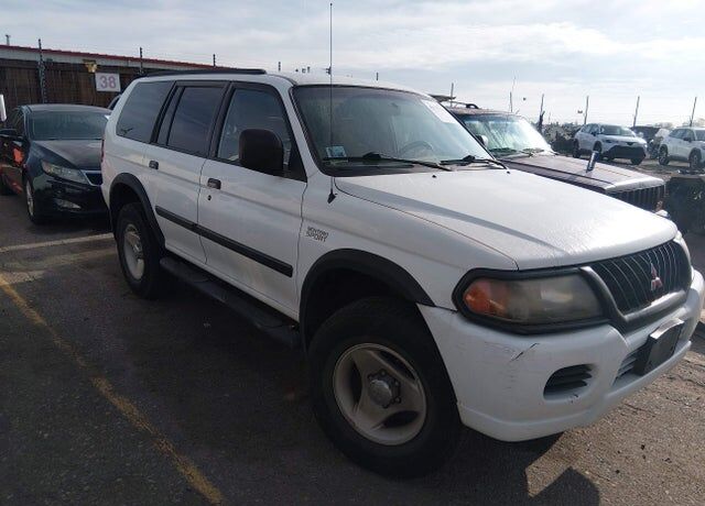 2000 MITSUBISHI Montero Sport