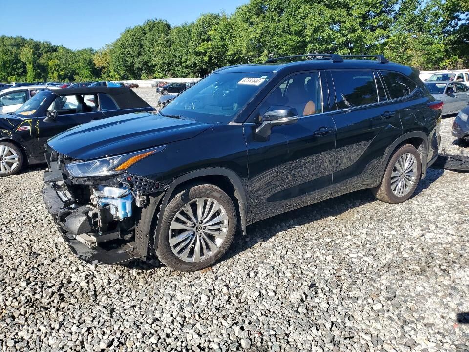 2023 TOYOTA Highlander