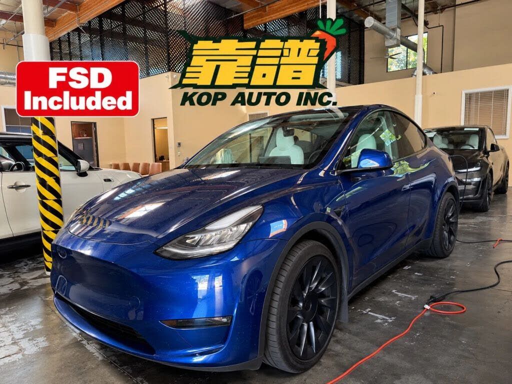 2022 TESLA Model Y