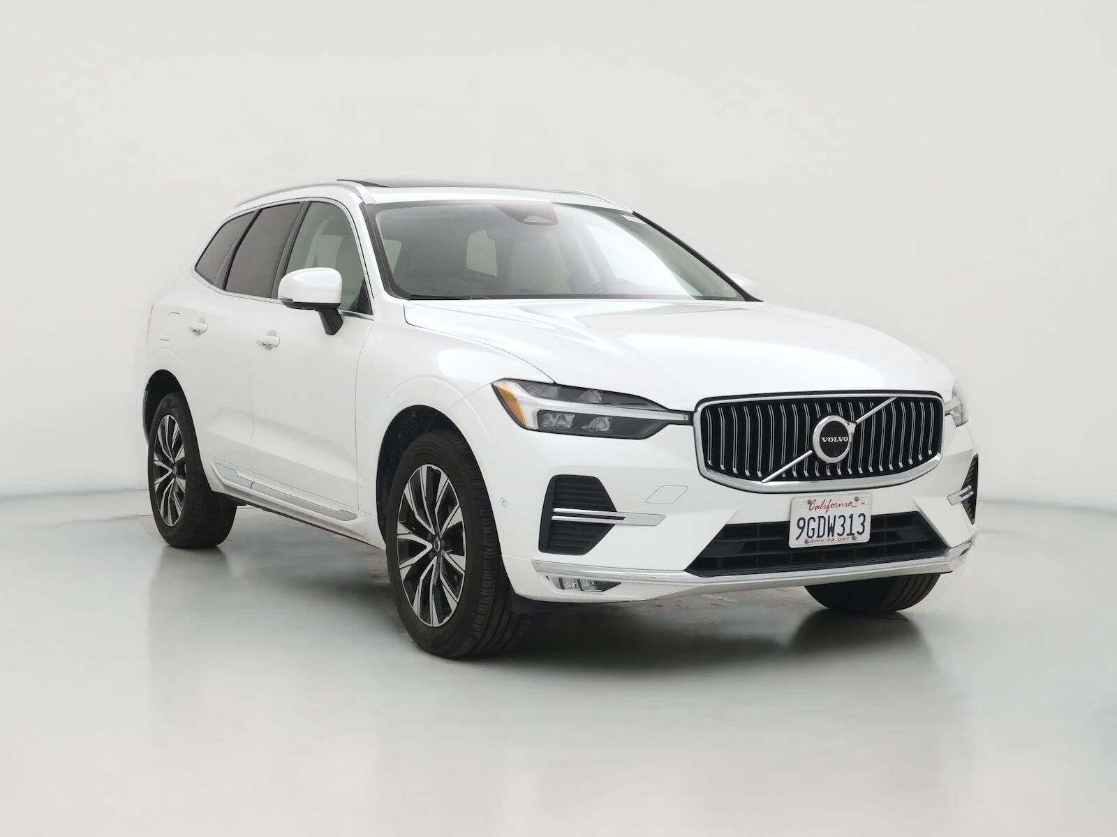 2023 VOLVO XC60