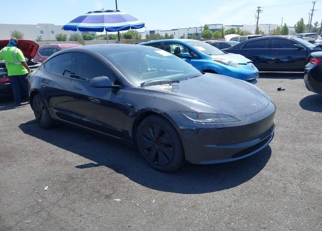 2024 TESLA Model 3