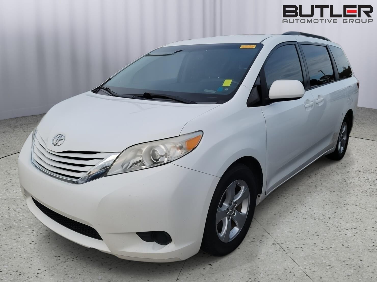 2016 TOYOTA Sienna