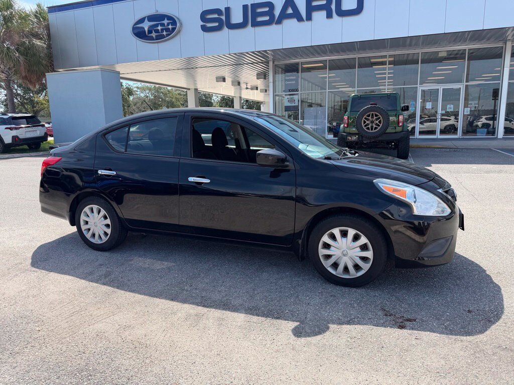 2015 NISSAN Versa