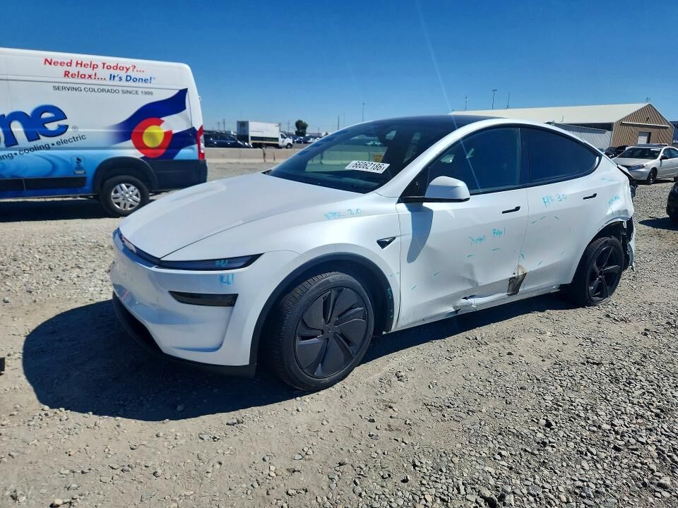 2026 TESLA Model Y