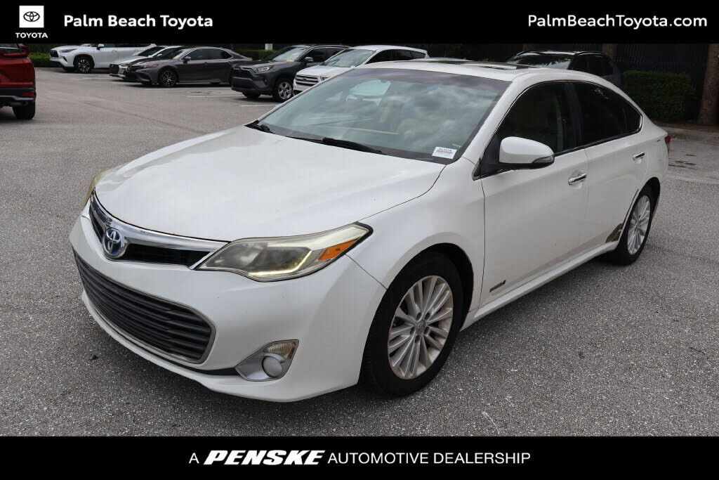 2013 TOYOTA Avalon