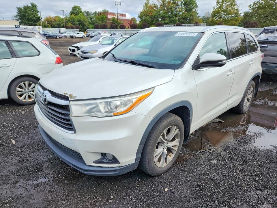 2014 TOYOTA Highlander
