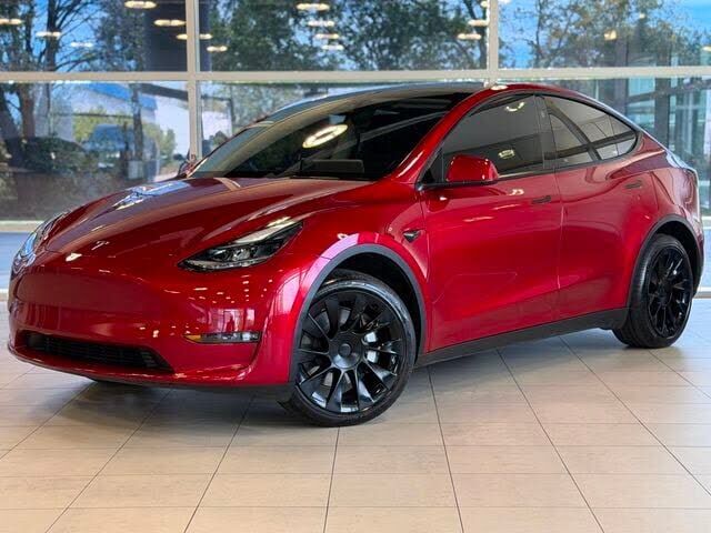 2024 TESLA Model Y