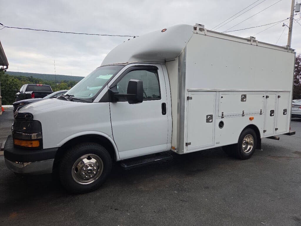 2021 CHEVROLET Express