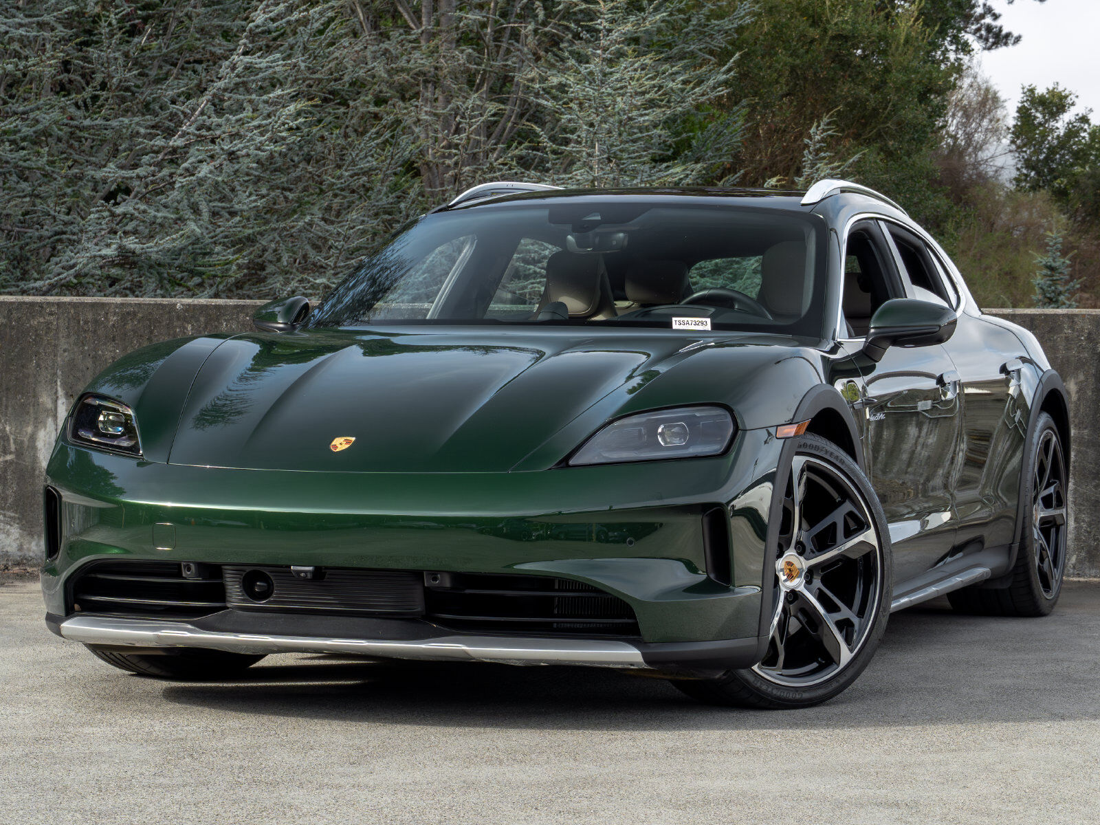 2025 PORSCHE Taycan