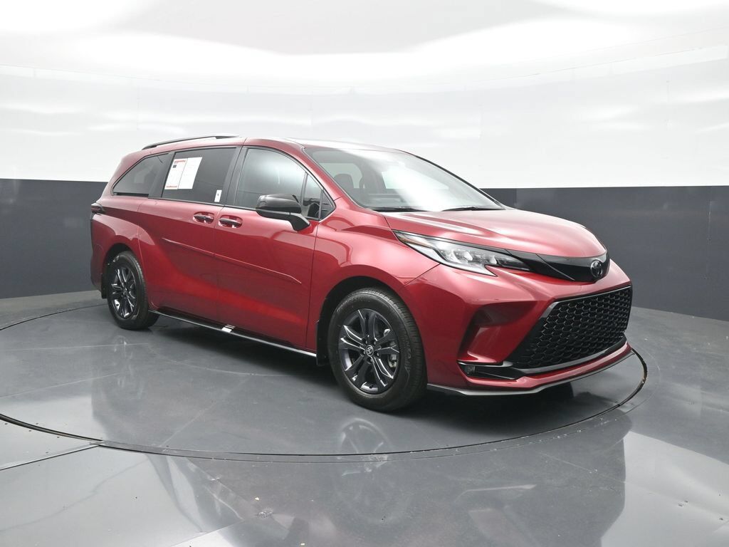 2026 TOYOTA Sienna