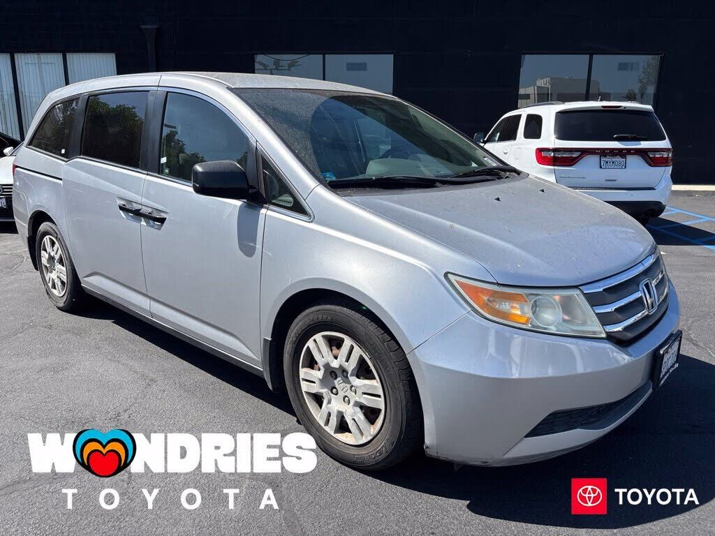 2011 HONDA Odyssey