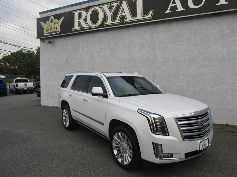 2017 CADILLAC Escalade