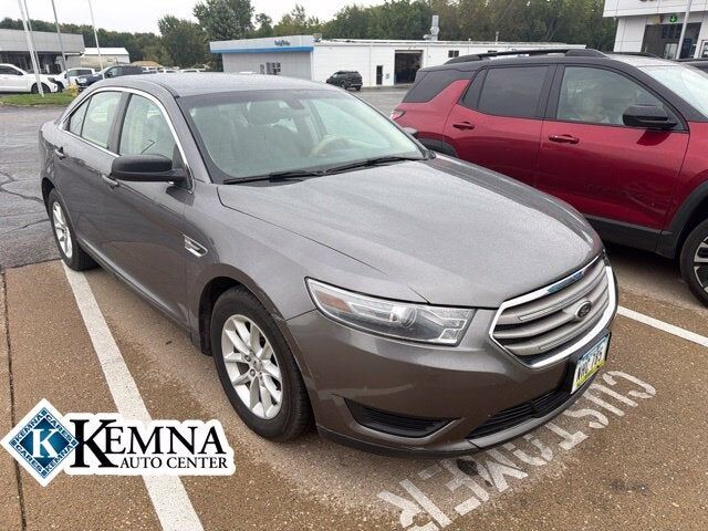 2013 FORD Taurus