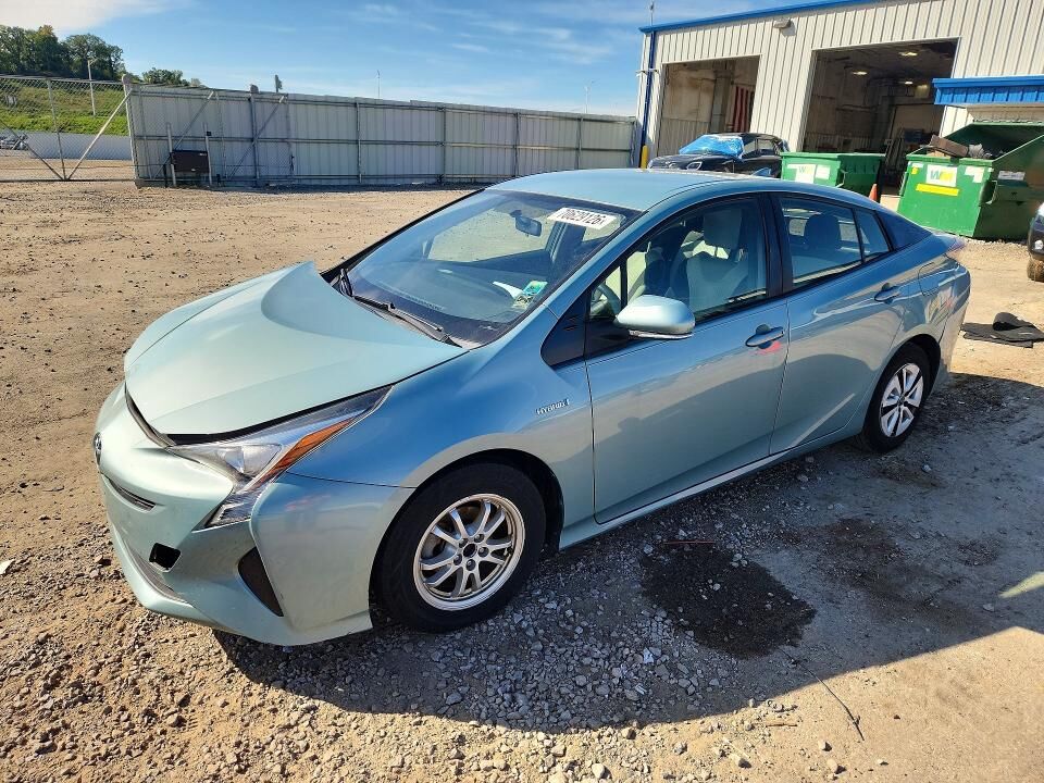 2016 TOYOTA PRIUS