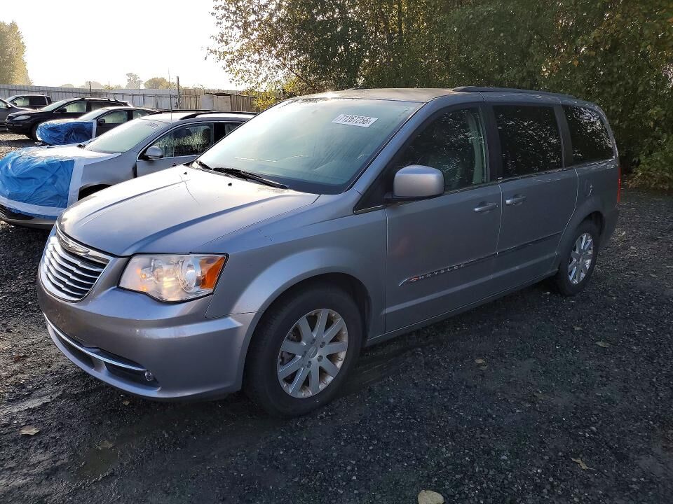2013 CHRYSLER Town and Country