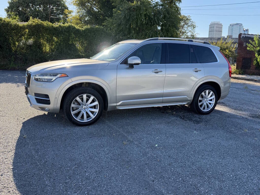 2017 VOLVO XC90