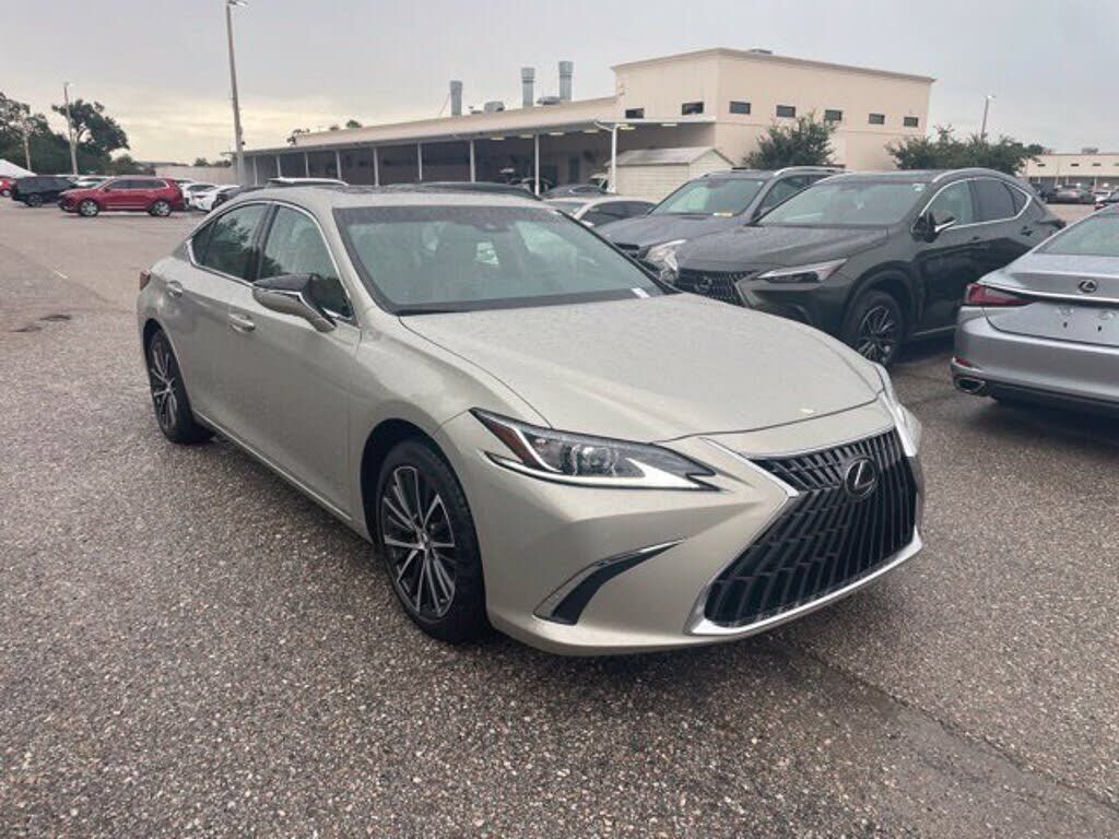2025 LEXUS ES