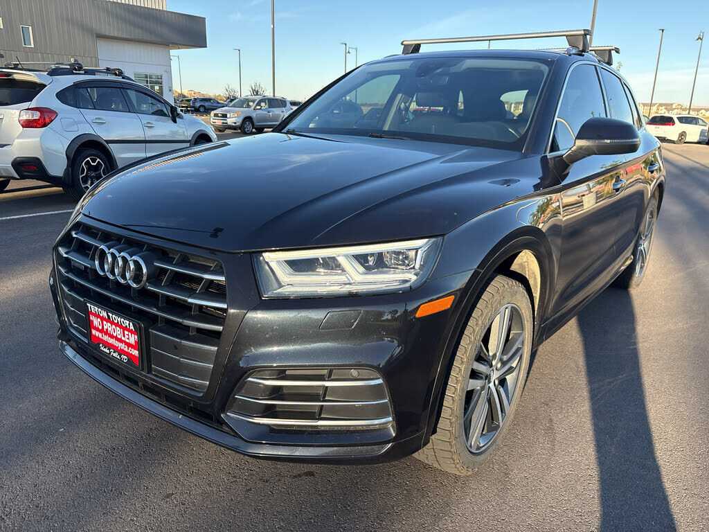 2020 AUDI Q5 e