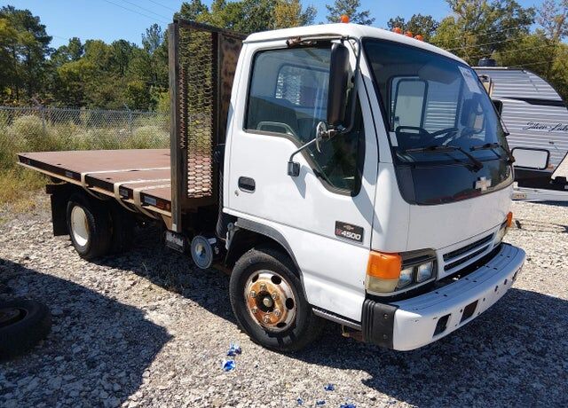 2002 CHEVROLET W4