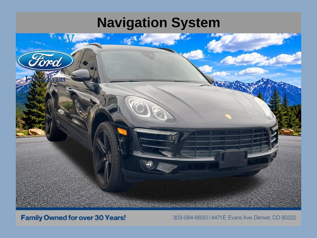 2017 PORSCHE Macan