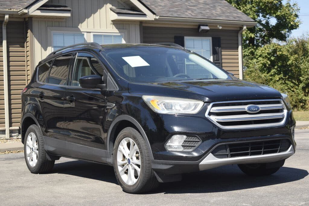 2017 FORD Escape